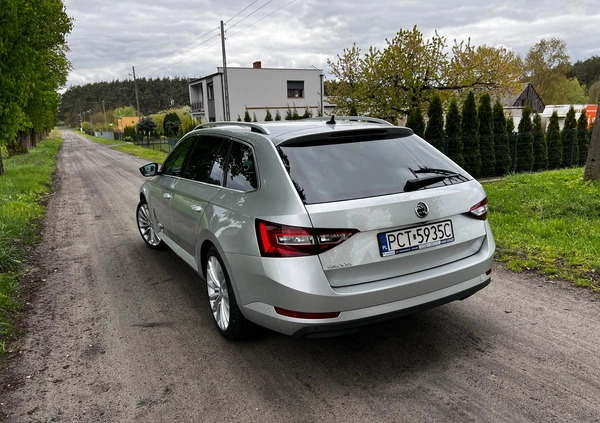 Skoda Superb cena 75000 przebieg: 80000, rok produkcji 2017 z Krośniewice małe 232